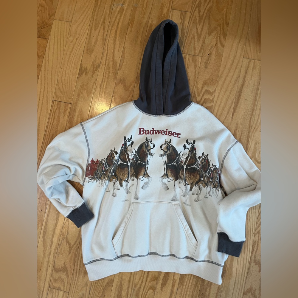 PacSun White Crewneck Hoodie with Dark Hood and Horse Graphic